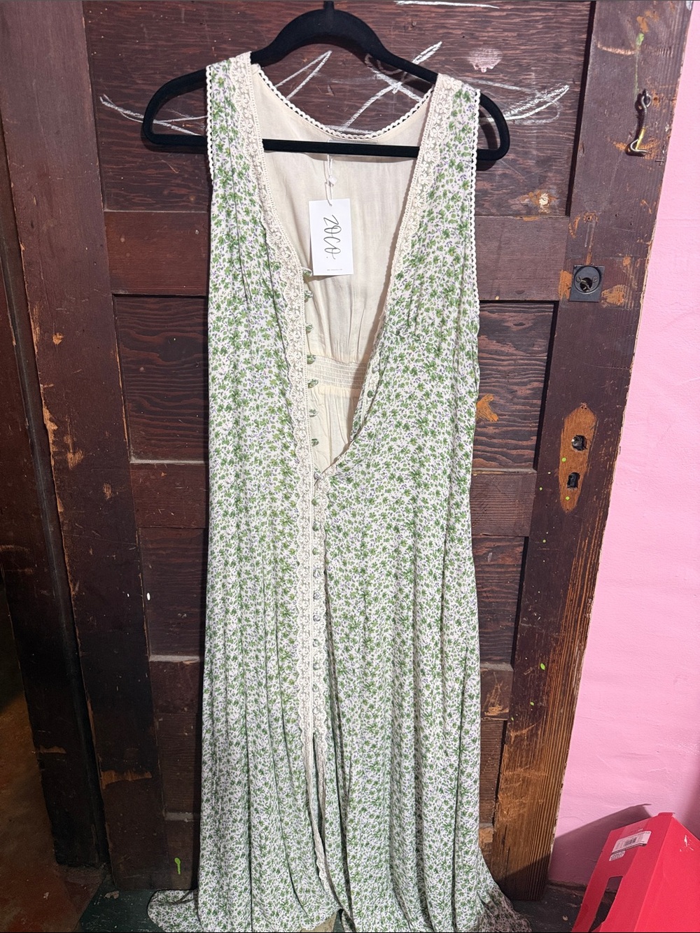 Floral Green Maxi Dress with Lace Trim